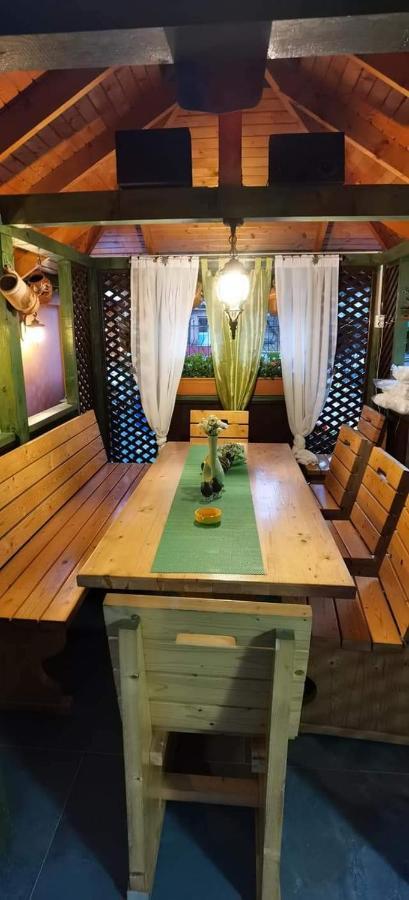 Casa Cizi 호텔 Călimăneşti 외부 사진