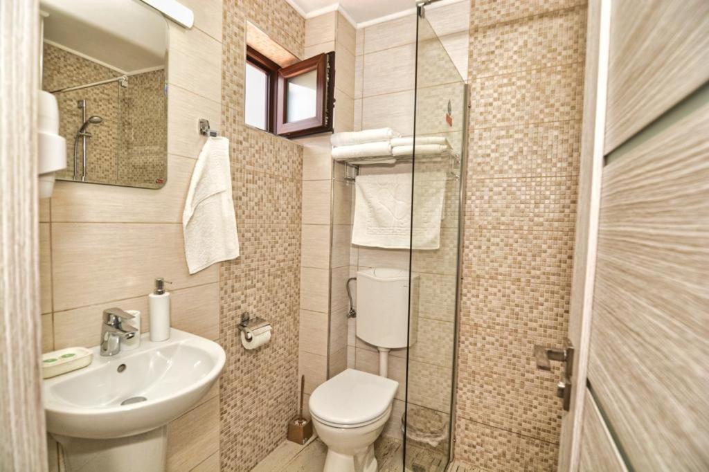 Casa Cizi 호텔 Călimăneşti 외부 사진